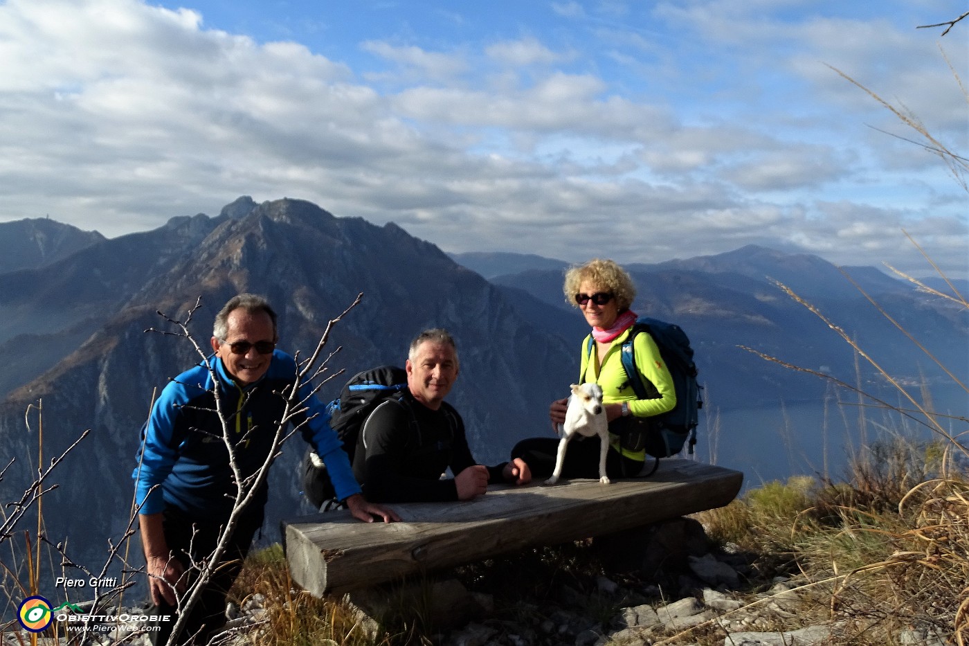 36 Panchina panoramica su Quel ramo del Lago di Como.JPG